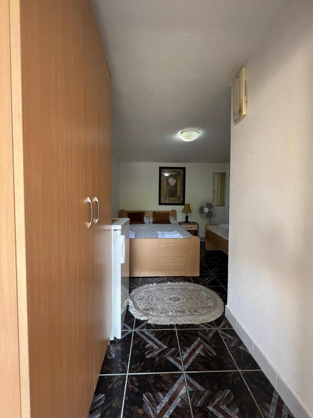 Apartments Moracanin Sutomore Exterior photo